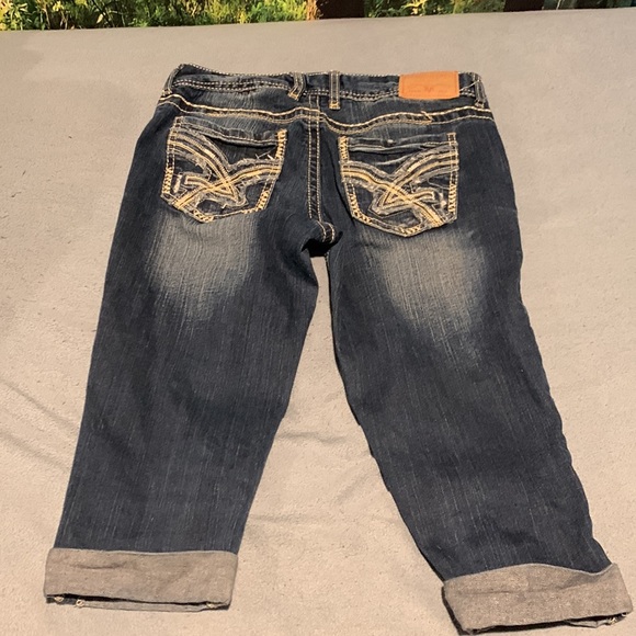 Capris! - Picture 2 of 3